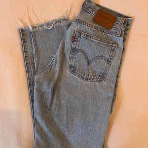 Levi Wedgie Straight Jeans (size 25)